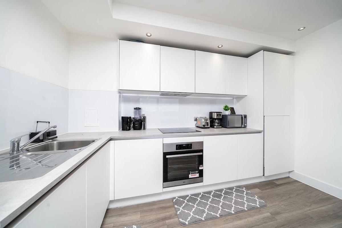 Deluxe Double Bed In Shared Apt Near Canary Wharf, City Airport & O2 Arena With Thames View Londýn Exteriér fotografie