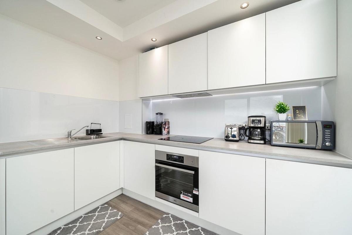 Deluxe Double Bed In Shared Apt Near Canary Wharf, City Airport & O2 Arena With Thames View Londýn Exteriér fotografie
